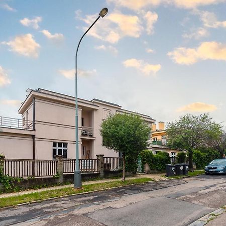 Apartman Xaveriova Prag Exteriör bild