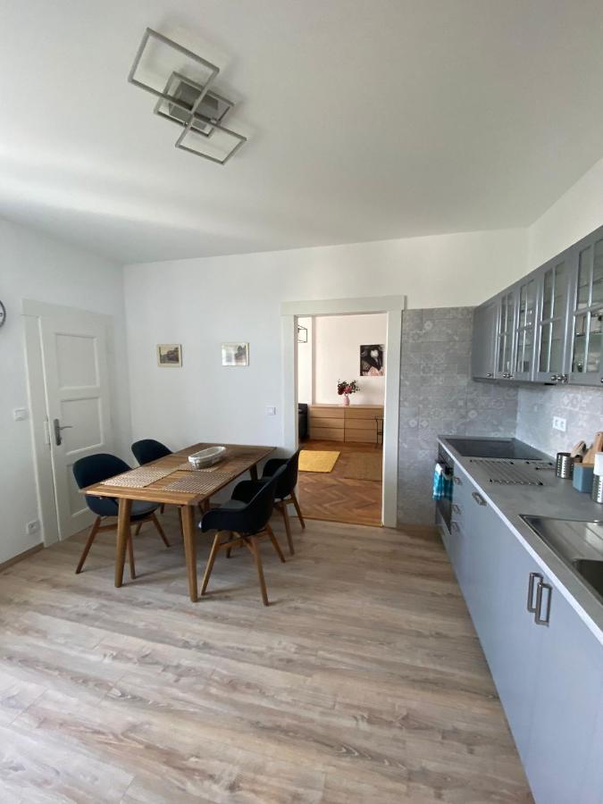 Apartman Xaveriova Prag Exteriör bild
